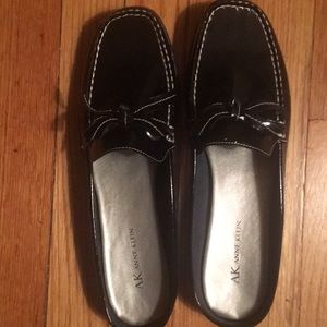 Black patent leather mule